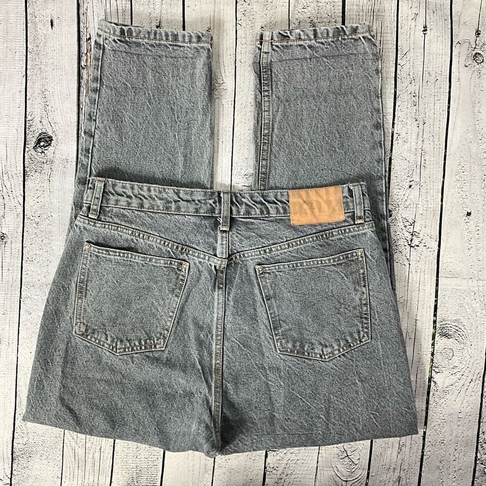 ZARA Gray Tapered Leg Jeans - Picture 2 of 4